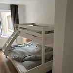 Seaview Heist: 3-bedroom Flat By The Appartement