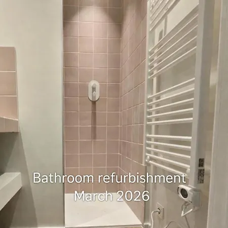 Seaview Heist: 3-bedroom Flat By The *