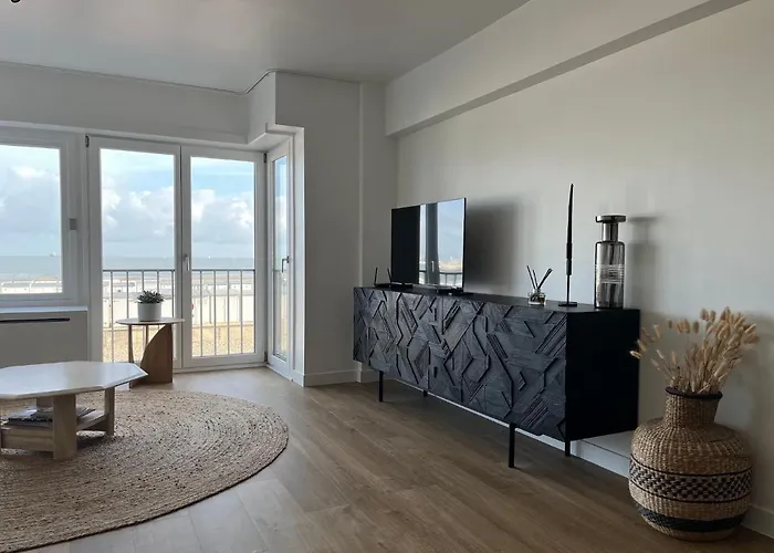 Seaview Heist: 3-bedroom Flat By The クノック・ヘイスト